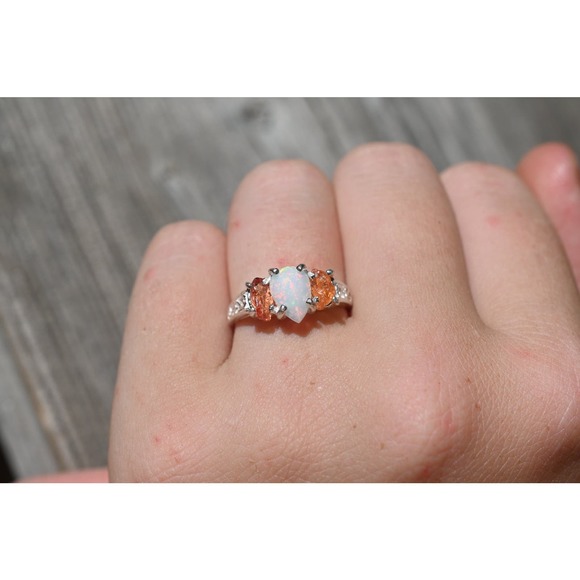 opal ring, Raw sapphire Gemstone, unique opal ring, jewelry for her, birthday - Picture 3 of 5